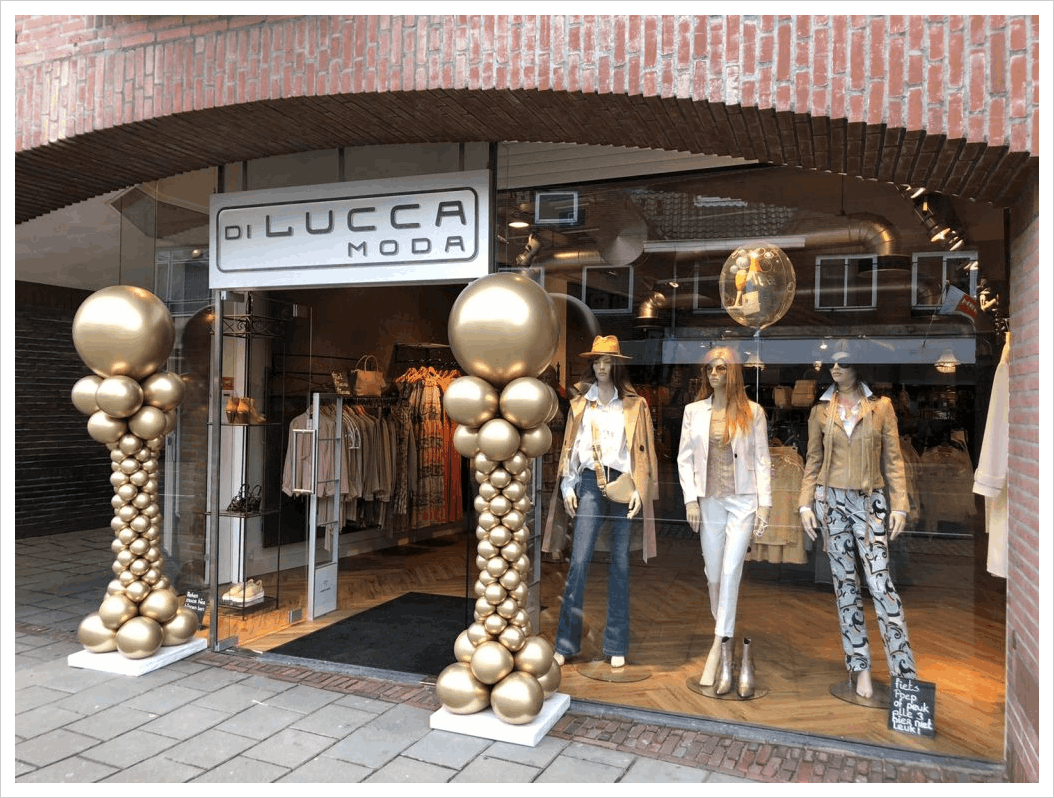 etalage van Italiaanse dames mode winkel in Valkenswaard